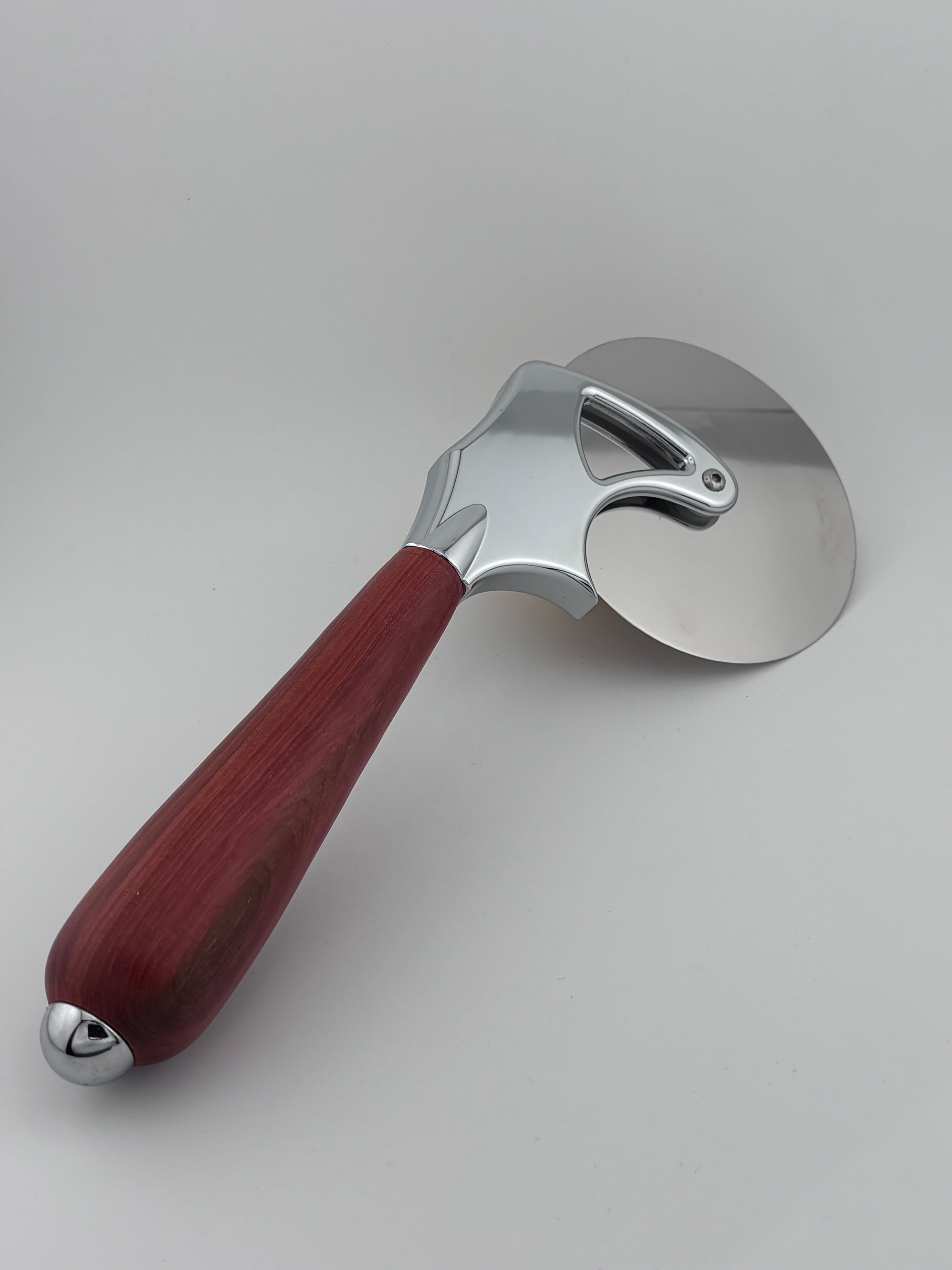 Heavy Duty Pizza Cutter - Handmade Chakte Kok handle